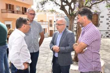 Plantación de 4.400 almendreros, nogales, higueras y olivos en Valsequillo (Foto TA)